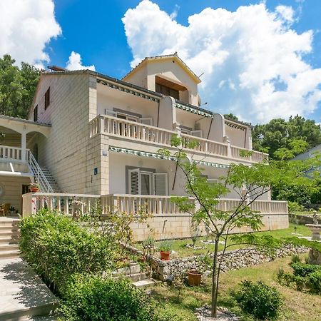 Apartments By The Sea Brela, Makarska - 18356 Exterior foto