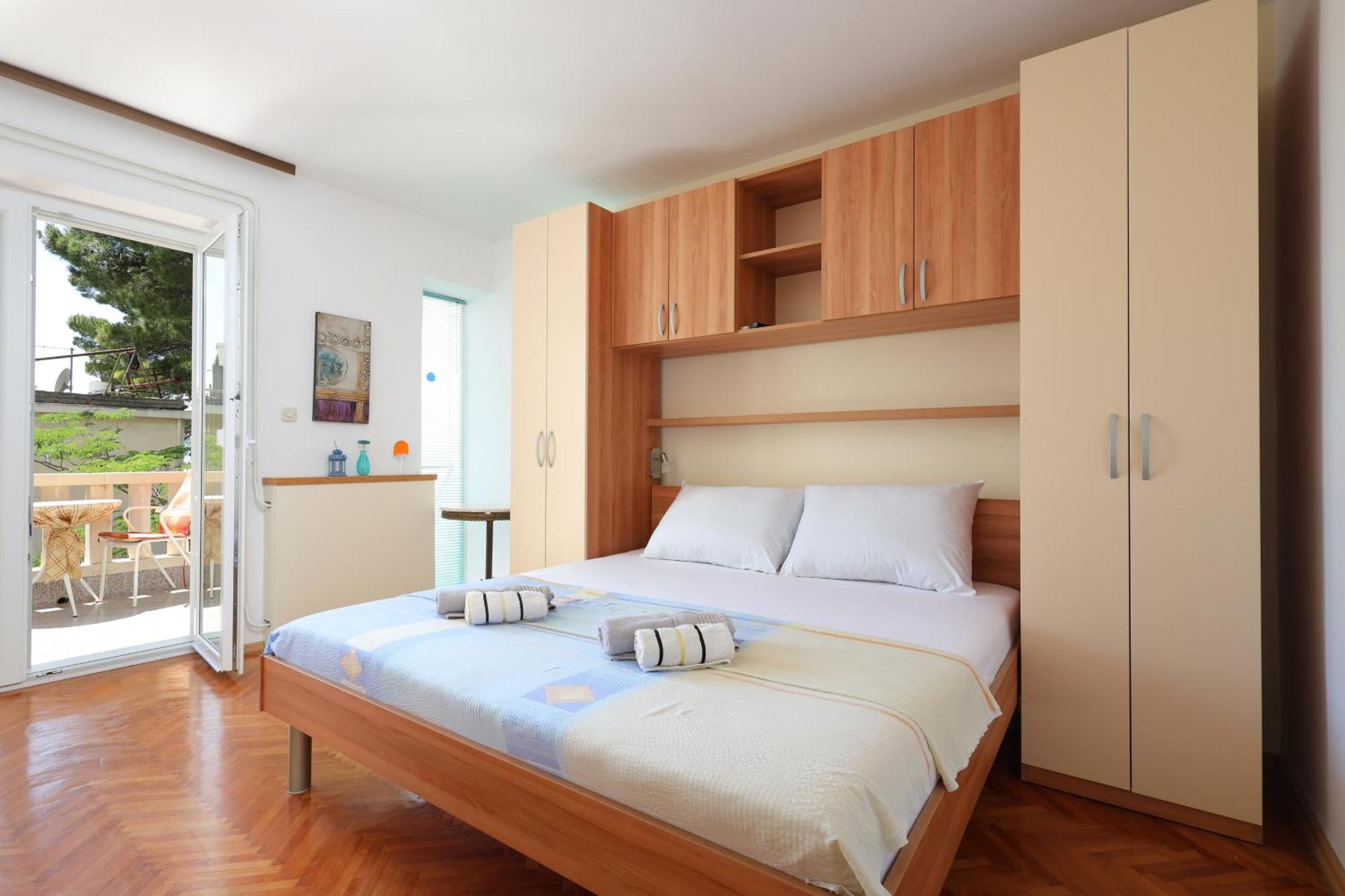 Apartments By The Sea Brela, Makarska - 18356 Exterior foto