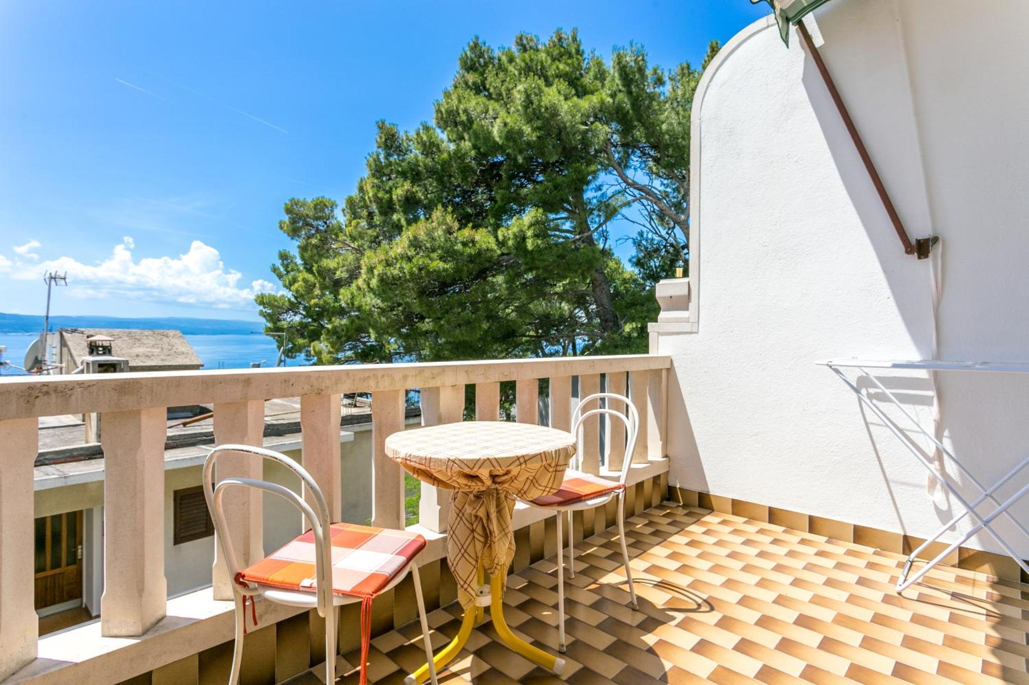 Apartments By The Sea Brela, Makarska - 18356 Exterior foto